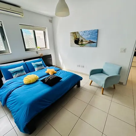 Bright Seaside Maisonette With Private Terrace 마르사스칼라