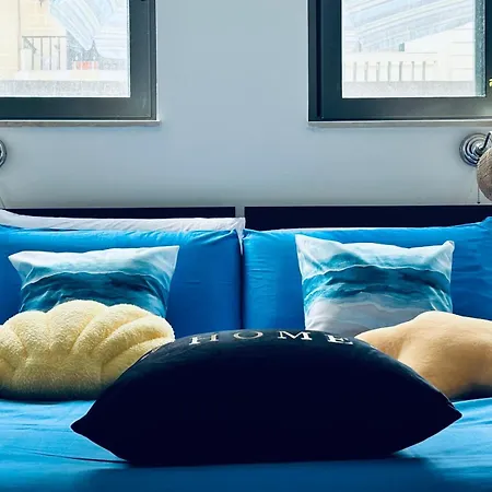 Bright Seaside Maisonette With Private Terrace 아파트 마르사스칼라
