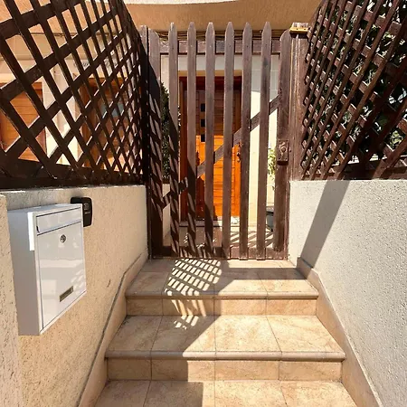 Apartman Bright Seaside Maisonette With Private Terrace