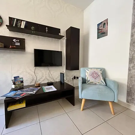 Bright Seaside Maisonette With Private Terrace * Marsaskala