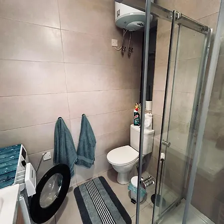 Apartman Bright Seaside Maisonette With Private Terrace *