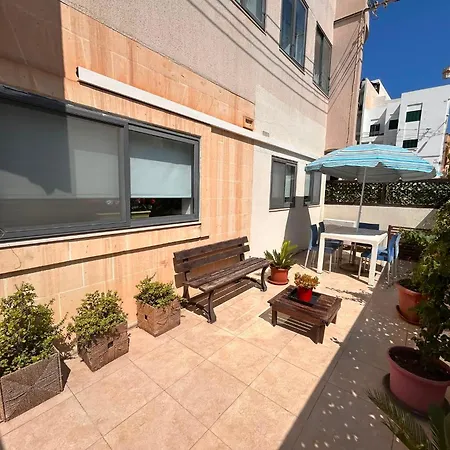 Apartman Bright Seaside Maisonette With Private Terrace Marsaskala