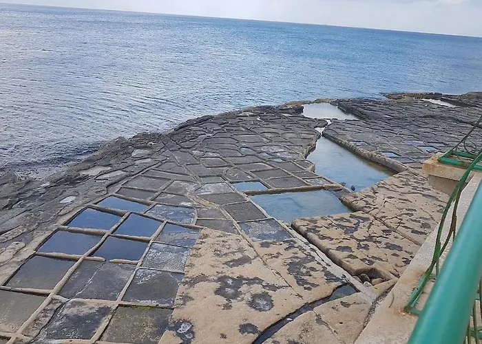 Bright And Quiet Escape In Malta! Lägenhet