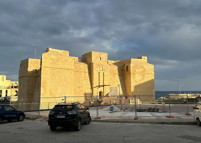 Bright And Quiet Escape In Malta!